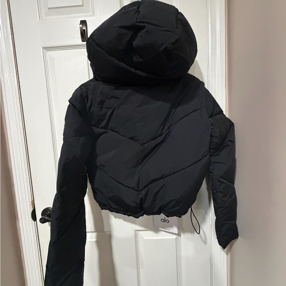 ALO Yoga Black Hooded Puffer Jacket - Picture 4 of 6